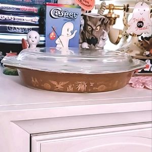 Vintage Pyrex Casserole 🤎